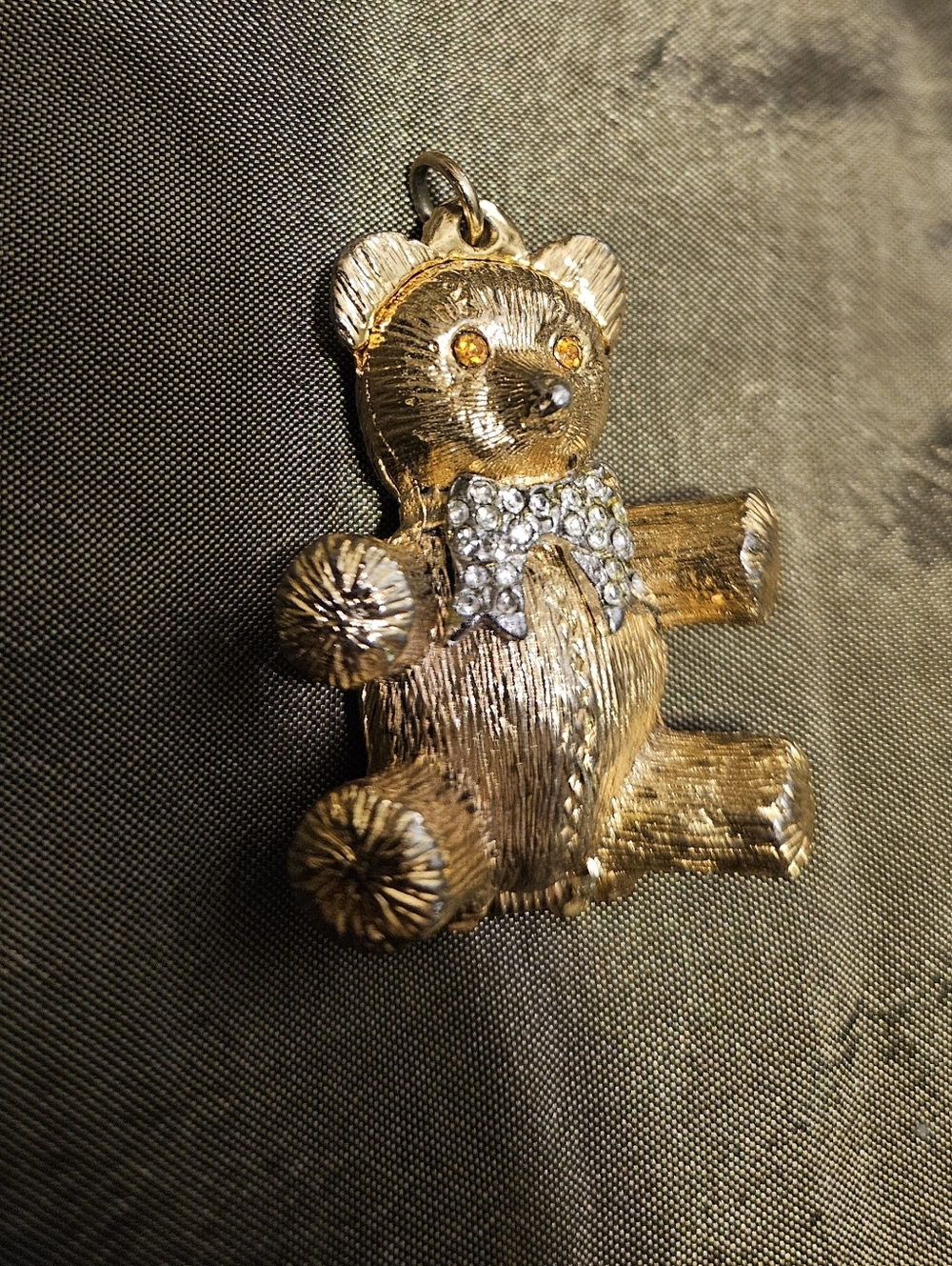 Vintage Gold-tone Teddy Bear Pendant Charm, that opens with Rhinestone. Small - Picture 1 of 5